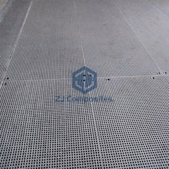 Geformtes Gitter aus Glasfaser-Polyester-FRP/GFK mit gestreuter Oberfläche, geformtes Gitter aus Glasfaser-FRP/GFK